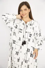 Kadın Beyaz Büyük Beden Dokuma Viskon Kumaş Etek Ucu Katlı Uzun Kollu Elbise