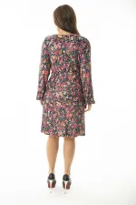 Kadın Büyük Beden Renkli Göğüs Büzgü Detaylı Krinkıl Desenli Elbise 65N36896