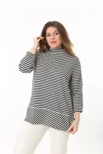 Kadın Büyük Beden Siyah Dik Yakalı Yan Yırtmaçlı Sim Çizgili Tunik 65N37523