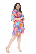 Kadın Büyük Beden Renkli Anvelop Yakalı Etek Ucu Volanlı Yarasa Kollu Elbise 65N37934