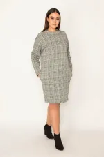 KADIN GRİ EKOSE DESENLİ SIFIR YAKA YAN CEPLİ ELBİSE