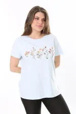 Büyük Beden Bebe Mavisi Pamuk Kumaş Ön Baskılı Kısa Kollu Bluz 65N37807