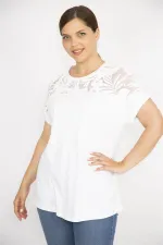 Kadın Beyaz Büyük Beden Pamuk Kumaş Robası Tül Aplike Uzun Bluz