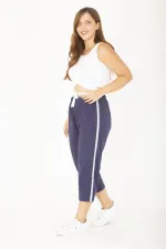 Kadın Büyük Beden Mavi Pamuk Kumaş Yan Şeritli Fermuarlı Tek Cepli Eşofman Alt 65N36809