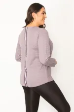 KADIN LACİVERT V YAKALI ARKA ŞERİT DETAYLI KENDİNDEN DESENLİ TUNİK