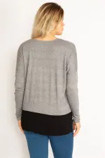 Kadın Gri Etek Ucu Garnili V Yakalı Bluz 65N34636