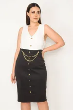 KADIN SİYAH SÜS METAL DÜĞME VE ZİNCİR AKSESUARLI SATEN ELBİSE