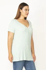 Kadın Yeşil Patı Düğmeli V Yakalı Kelebek Baskılı Bluz 65N28040