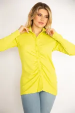 Kadın Siyah Ön Düğmeli Büzgü Detaylı Likralı Bluz 65N34856