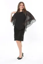 Kadın Büyük Beden Siyah Şifon Pelerinli Astarlı Dantel Elbise 65N37773