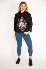 Kadın Siyah Dijital Baskılı Kapşonlu Sweatshirt 65N35083