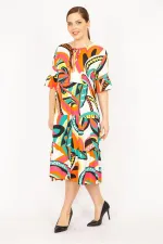 Kadın Renkli Büyük Beden Dokuma Viskon Kumaş Katlı Elbise 65N35838