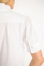 Kadın Beyaz Yaka Ve Kol Ağzı Fırfır Detaylı Poplin Bluz 65N35174