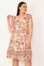 KADIN RENKLİ BELİ GİPE LASTİKLİ ANVELOP YAKA KOL VE ETEK UCU FIRFIRLI KATLI ELBİSE