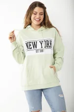 Kadın Büyük Beden Yeşil İçi Şardonlu Baskı Ve Kapşon Detaylı Kanguru Cepli Sweatshirt 65N37209