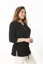 Kadın Büyük Beden Siyah Yakası Taş Detaylı Ön Bağcıklı Tunik 65N37537