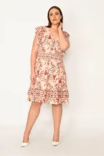 KADIN RENKLİ BELİ GİPE LASTİKLİ ANVELOP YAKA KOL VE ETEK UCU FIRFIRLI KATLI ELBİSE