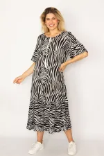 Kadın Siyah Dokuma Viskon Kumaş Etek Ucu Katlı Kolları Volanlı Uzun Elbise 65N34262