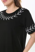 Kadın Büyük Beden Beyaz İnci Ve Nakış Detaylı Kısa Kollu Bluz 65N37677