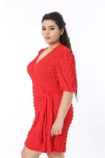 Kadın Büyük Beden Kırmızı Gofre Kumaş Kuşaklı Anvelop Elbise 65N38780