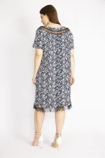 Kadın Lacivert Büyük Beden Yaka Ve Etek Ucu Tül Detaylı Yakası Lastikli Elbise