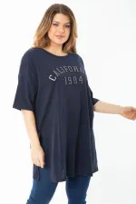 Kadın Büyük Beden Lacivert Taş Ve Sim Detaylı Yan Yırtmaçlı Bluz 65N37458