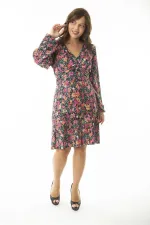 Kadın Büyük Beden Renkli Göğüs Büzgü Detaylı Krinkıl Desenli Elbise 65N36896