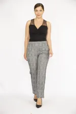 Kadın Gri Büyük Beden Ekose Desenli Beli Lastik Ve Yan Şerit Detaylı Pantolon