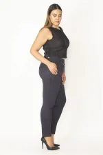 Kadın Haki Ekose Desenli Kemer Aksesuarlı Pantolon 65N28637