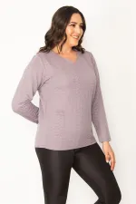 KADIN LACİVERT V YAKALI ARKA ŞERİT DETAYLI KENDİNDEN DESENLİ TUNİK