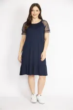 Kadın Kırmızı Büyük Beden Kolları Tül Yakası Lastik Detaylı Etek Ucu Katlı Elbise