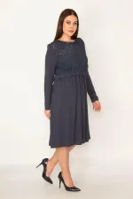 Kadın Büyük Beden Lacivert Delik İş Nakış Detaylı Elbise 65N37670