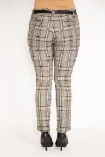 Kadın Bordo Ekose Desenli Gizli Kemer Ön Fermuarlı Yan Cepli Suni Deri Kuşak Detaylı Klasik Pantolon