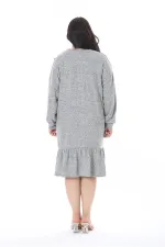 Kadın Büyük Beden Gri Yün Viskon Kumaş Omuzu Süs Düğmeli Elbise 65N38597