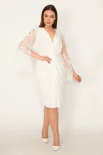 ROBE DE SOIRÉE DOUBLÉE POUR FEMME AVEC CHEMISE À BRAQUAGE ET MANCHES À DÉTAILS EN DENTELLE