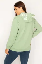 Kadın Yeşil Kapşonlu Kanguru Cepli İçi Şardonlu Sweatshirt 65N34582