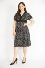 Kadın Siyah Büyük Beden Yaka Ve Beli Geniş Kopenaki Dantelli Evaze Elbise