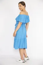 Kadın Mavi Büyük Beden Dokuma Viskon Kumaş Madonna Yaka Kuşaklı Elbise