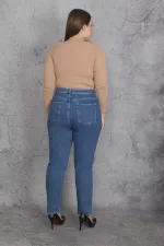 Kadın Mavi Yırtık Detaylı Kot Pantolon 65N35397