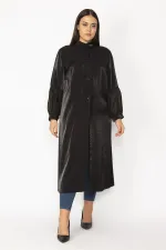 Kadın Siyah Simli Kumaş Kol Ağzı Şifon Detaylı Hakim Yaka Ön Düğmeli Uzun Kap 65N28483