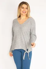 Kadın Gri V Yakalı Kabartma Desenli Ön Bağcıklı Bluz 65N35168