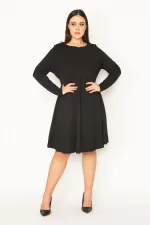 Kadın Siyah Büyük Beden Ön Fermuarlı Bel Bantlı Elbise 65N35673