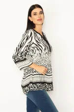 KADIN SİYAH ÖN PAT DÜĞMELİ DESENLİ TUNİK