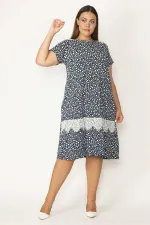 Kadın Lacivert Dantel Detaylı Viskon Elbise 65N28958