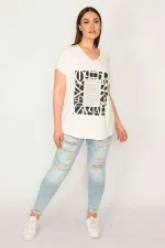 KADIN KEMİK V YAKALI ÖNÜ BASKI VE TAŞ DETAYLI KISA KOLLU BLUZ