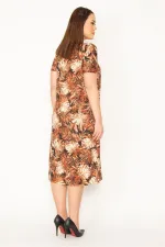 KADIN RENKLİ ÇİÇEK DESENLİ KISA KOL VİSKON ELBİSE