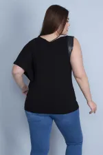 Kadın Siyah Tek Kol Ağzı Suni Deri Detaylı Düşük Kollu Bluz 65N25593