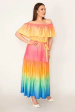 KADIN RENKLİ YAKASI LASTİK VE VOLAN DETAYLI KATLI ELBİSE