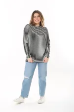 Kadın Büyük Beden Siyah Omuz Büzgülü Bisiklet Yakalı Çizgili Bluz 65N37524