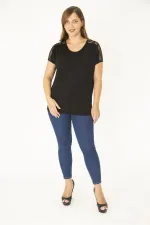 Kadın Büyük Beden Siyah Arka Robası Fermuar Ve Dantel Detaylı Bluz 65N36943